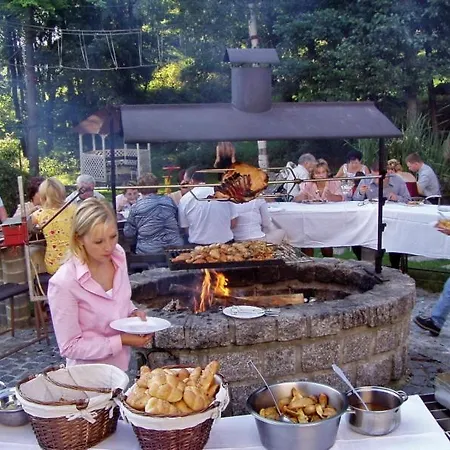 Majak Konukevi Lučany nad Nisou