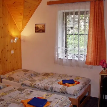 Majak Konukevi Lučany nad Nisou